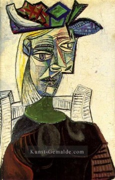  assis - Femme assise au chapeau 3 1939 kubistisch